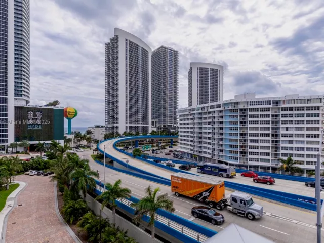 Продажа квартиры #R409 - фото 6277042