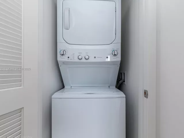 Продажа квартиры #R409 - фото 6277043