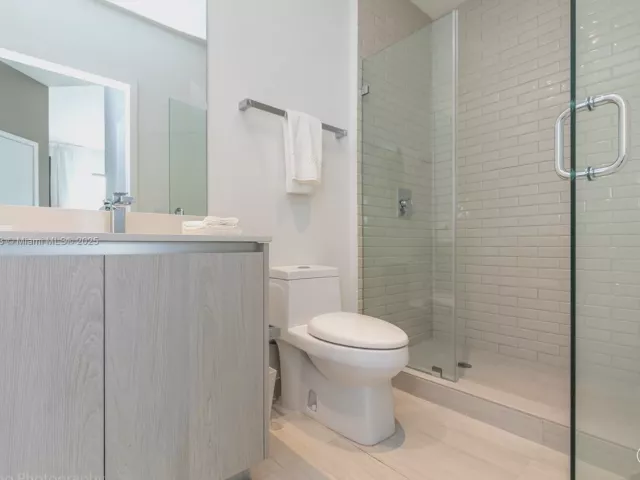 Продажа квартиры #R409 - фото 6277045