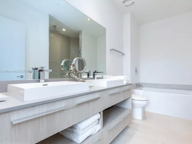 Продажа квартиры #R409 - фото 6277046