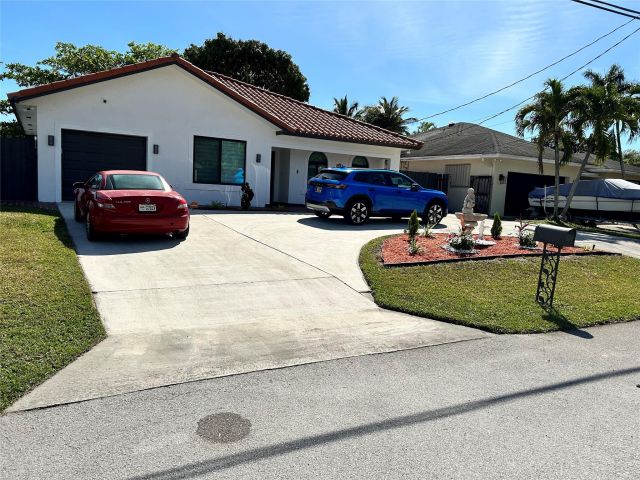 Продажа дома по адресу 2000 SW 28th Ave - фото 6280455