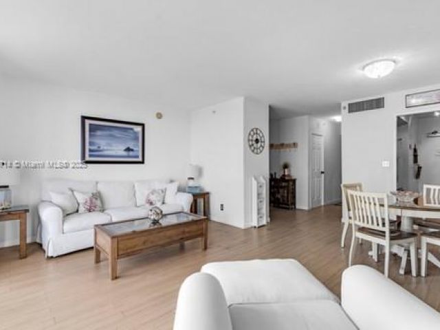 Квартира в аренду номер1006 - фото 6275622