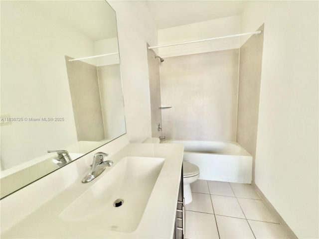 Дом в аренду по адресу 2701 SE 15th St 0 - фото 6285164