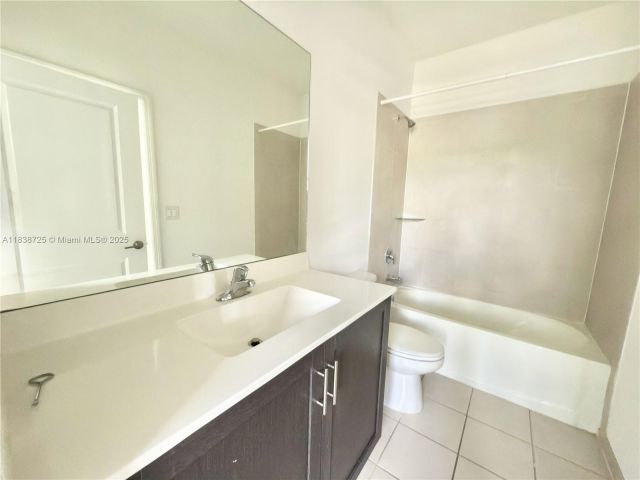 Дом в аренду по адресу 2701 SE 15th St 0 - фото 6285165