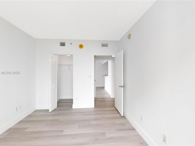 Квартира в аренду номер2226 - фото 6278906