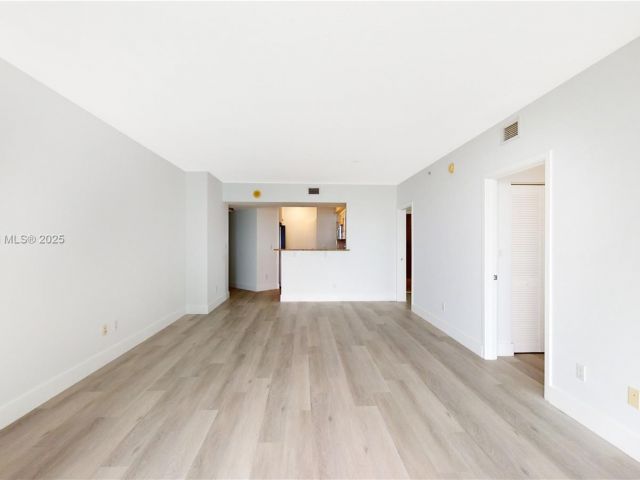 Квартира в аренду номер2226 - фото 6278913