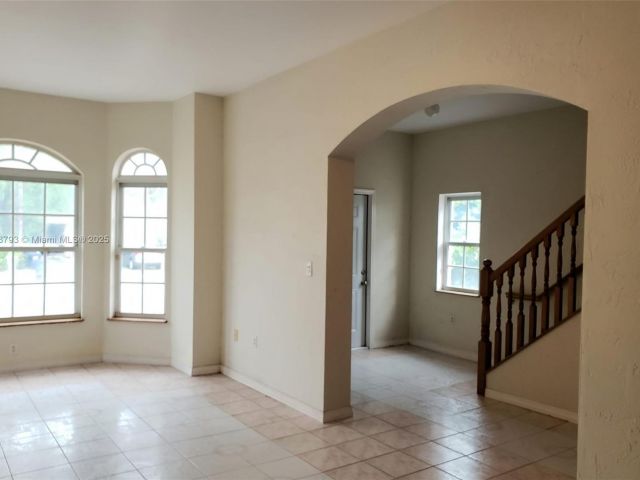 Продажа дома по адресу 3124 Prairie Ave - фото 6275019