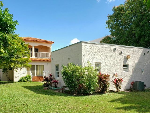 Продажа дома по адресу 3124 Prairie Ave - фото 6275028