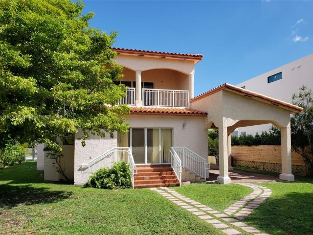 Продажа дома по адресу 3124 Prairie Ave - фото 6275029