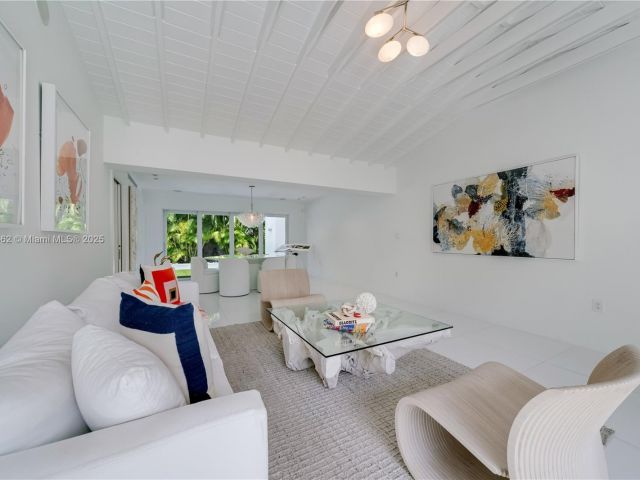 Продажа дома по адресу 475 Woodcrest Rd - фото 6291954