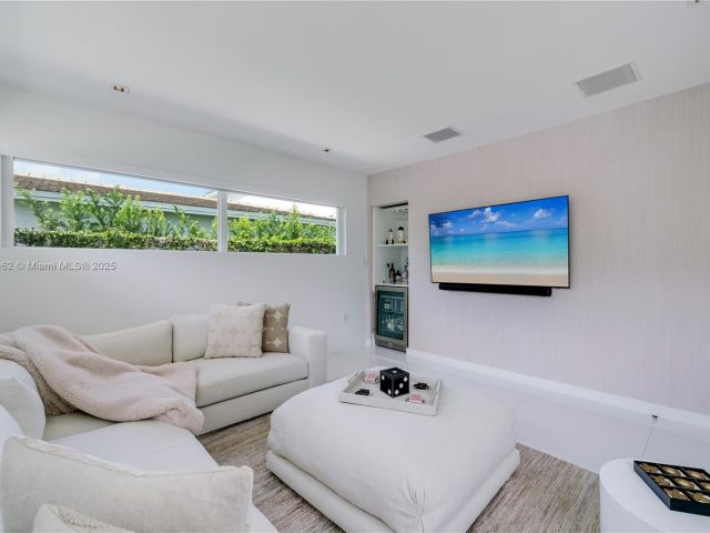 Продажа дома по адресу 475 Woodcrest Rd - фото 6291955