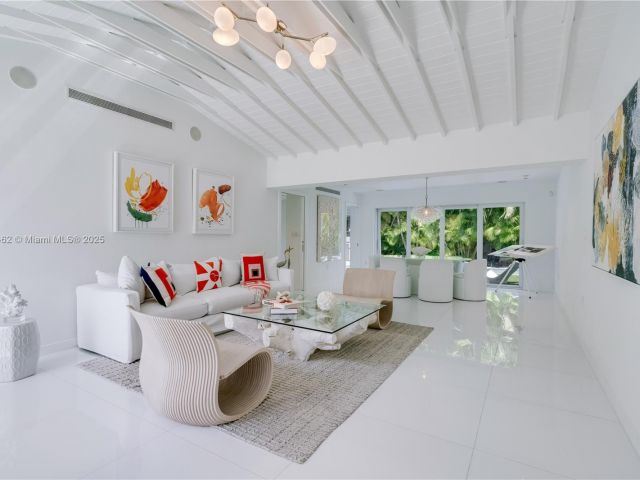 Продажа дома по адресу 475 Woodcrest Rd - фото 6291957