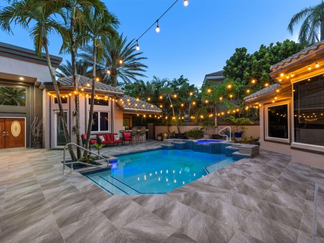 Продажа дома по адресу 6595 NW 32nd Terrace - фото 6604215