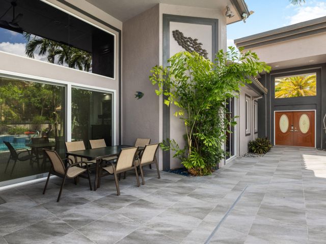 Продажа дома по адресу 6595 NW 32nd Terrace - фото 6604217