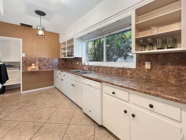 Продажа дома по адресу 1431 S Ocean Blvd #28 - фото 6285110