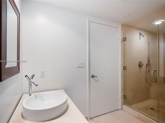 Квартира в аренду номер4904 - фото 6288356