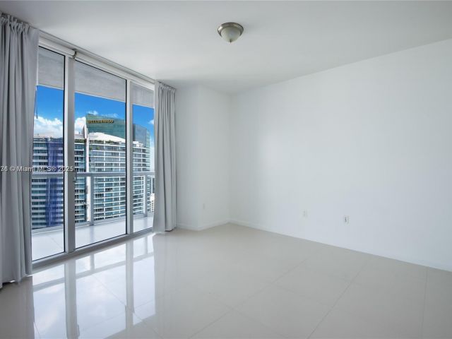 Квартира в аренду номер4904 - фото 6288359