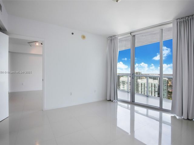 Квартира в аренду номер4904 - фото 6288360