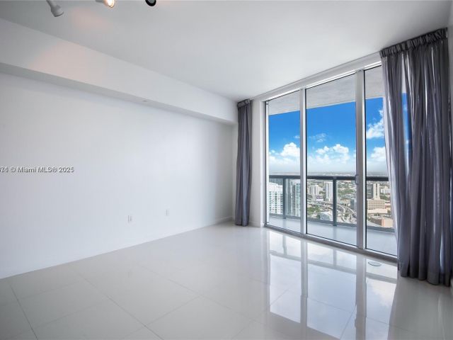 Квартира в аренду номер4904 - фото 6288361