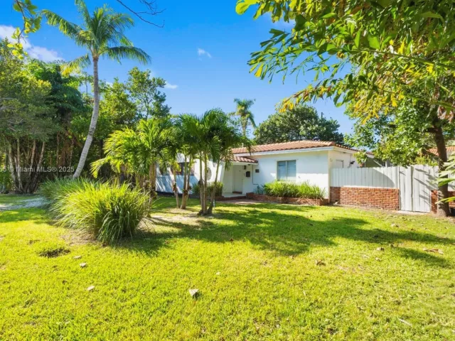 Продажа дома по адресу 738 Fernwood Rd - фото 6286378