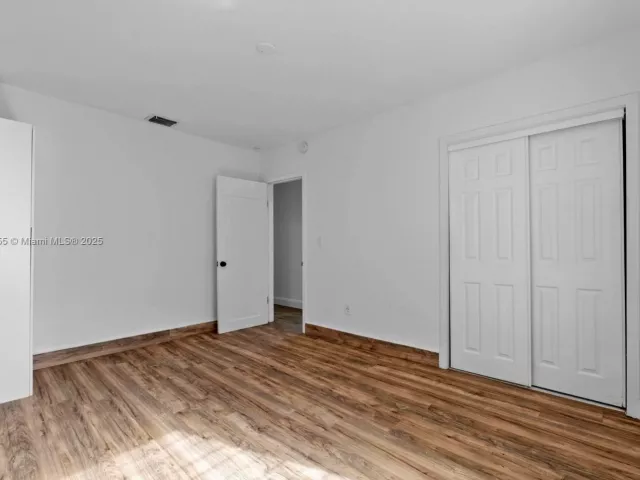 Продажа дома по адресу 738 Fernwood Rd - фото 6286362