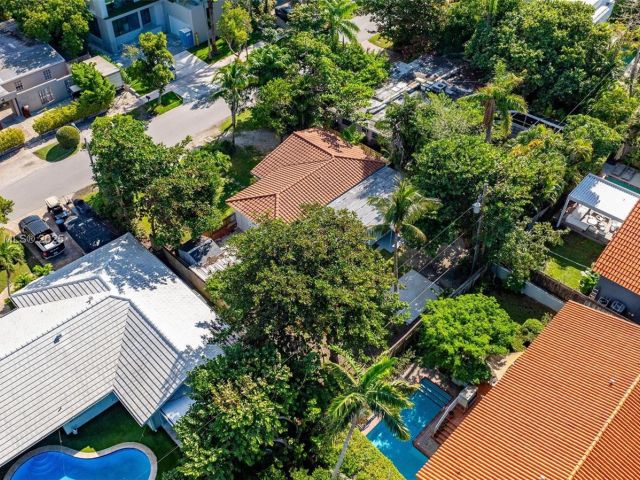 Продажа дома по адресу 738 Fernwood Rd - фото 6286360