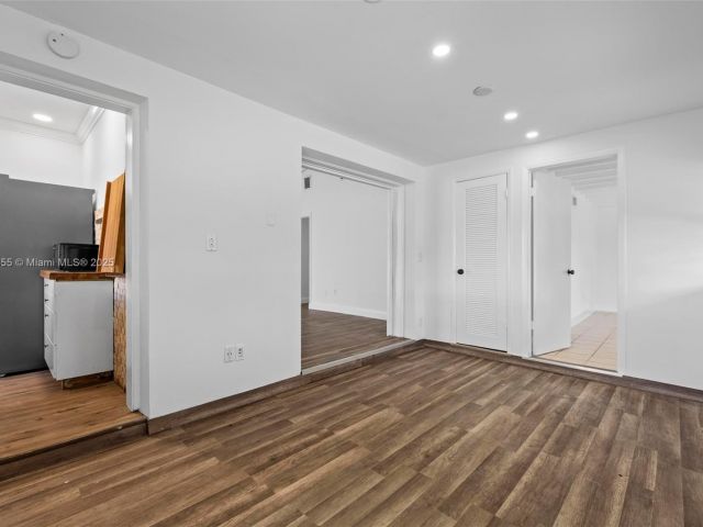 Продажа дома по адресу 738 Fernwood Rd - фото 6286370