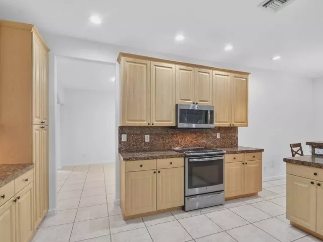 Продажа дома по адресу 4795 S Classical Boulevard - фото 8934724