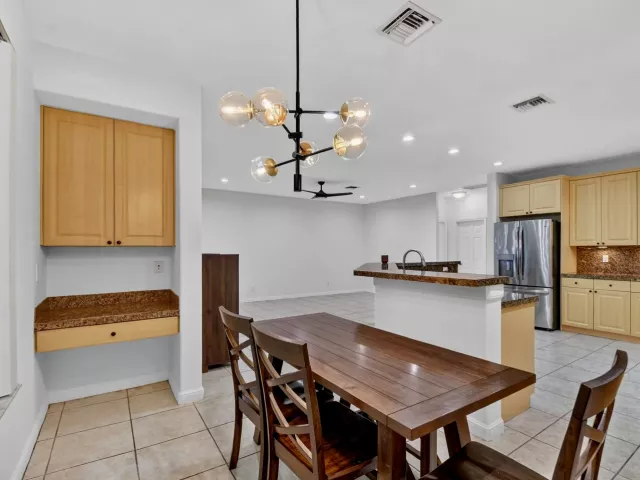 Продажа дома по адресу 4795 S Classical Boulevard - фото 8934727