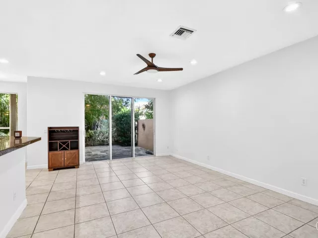 Продажа дома по адресу 4795 S Classical Boulevard - фото 8934730