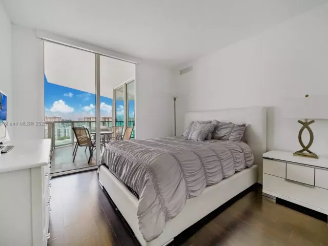 Квартира в аренду номер1-1502 - фото 6277592