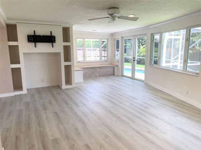 Продажа дома по адресу 764 SW 7th St - фото 6277791