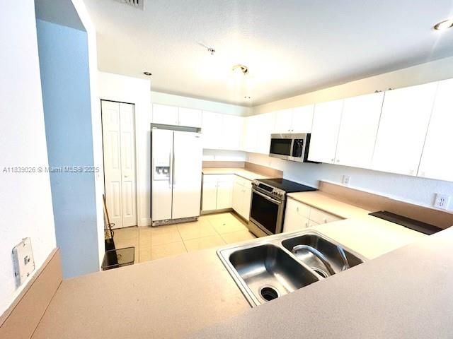 Дом в аренду по адресу 11102 NW 83rd St 219 - фото 6276566