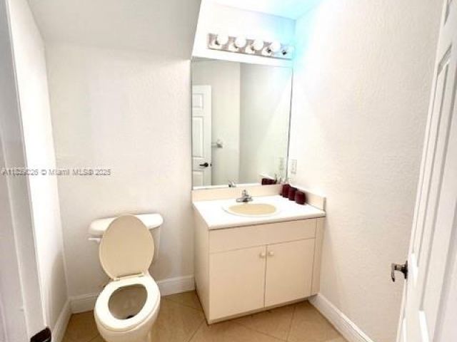 Дом в аренду по адресу 11102 NW 83rd St 219 - фото 6276575