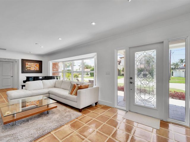 Дом в аренду по адресу 816 Appleby St - фото 6275574