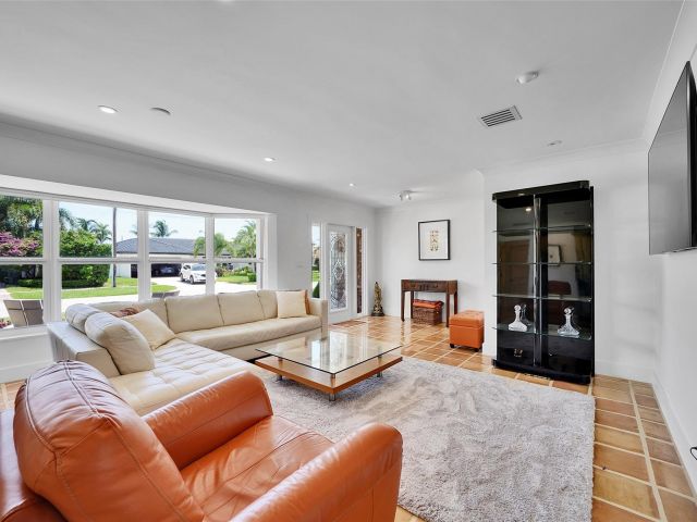 Дом в аренду по адресу 816 Appleby St - фото 6275576