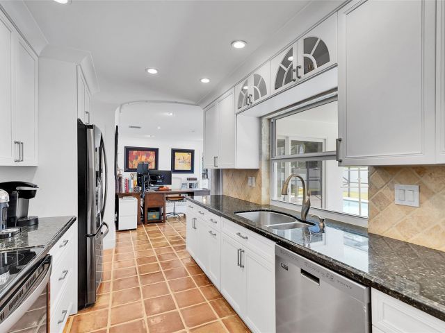 Дом в аренду по адресу 816 Appleby St - фото 6275581