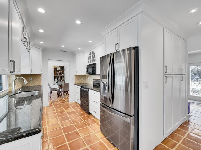 Дом в аренду по адресу 816 Appleby St - фото 6275582