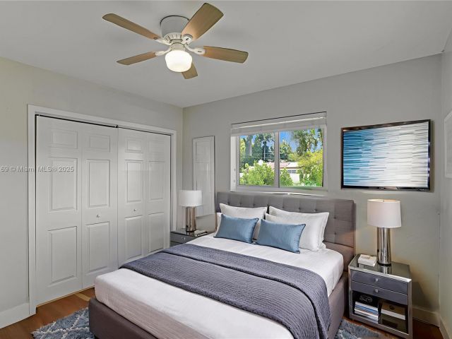 Продажа дома по адресу 16000 N Miami Ave - фото 6284669