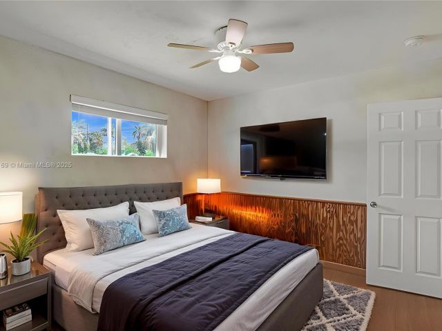 Продажа дома по адресу 16000 N Miami Ave - фото 6284674