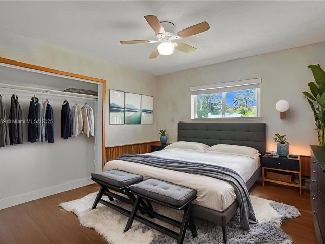 Продажа дома по адресу 16000 N Miami Ave - фото 6284676