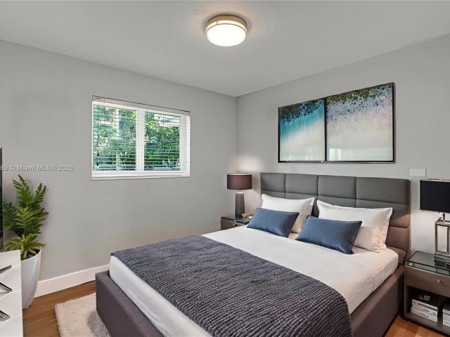 Продажа дома по адресу 16000 N Miami Ave - фото 6284684