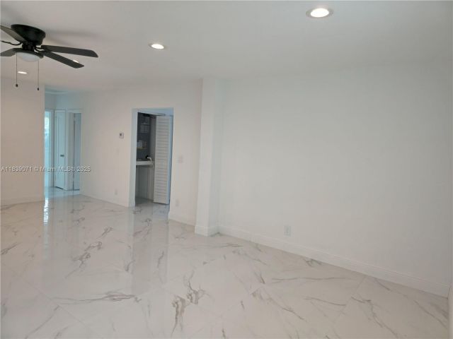 Продажа дома по адресу 1141 SW 8th Ter - фото 6279913