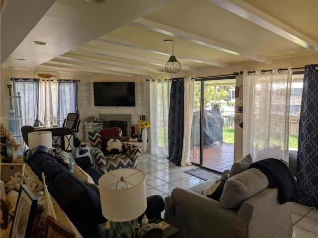 Продажа дома по адресу 2606 Gulfstream Ln - фото 6290737