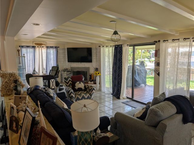 Продажа дома по адресу 2606 Gulfstream Ln - фото 6290738