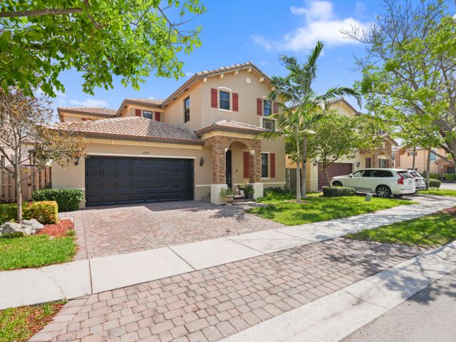 Дом в аренду по адресу 11711 SW 234th Street - фото 6303097