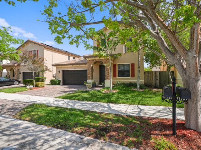 Дом в аренду по адресу 11711 SW 234th Street - фото 6303098