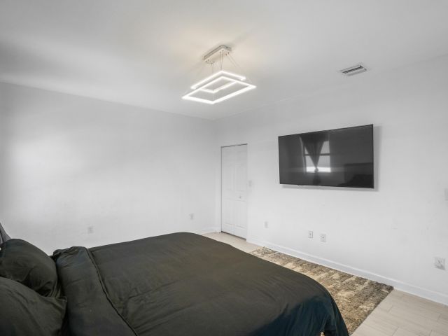 Дом в аренду по адресу 11711 SW 234th Street - фото 6303111