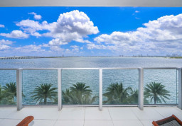 Квартира #404