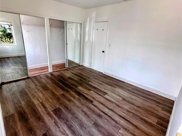 Дом в аренду по адресу 9065 Harding Ave D2 - фото 6279620